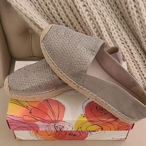 White Mountain Slip Ons US Size 9 Brand New